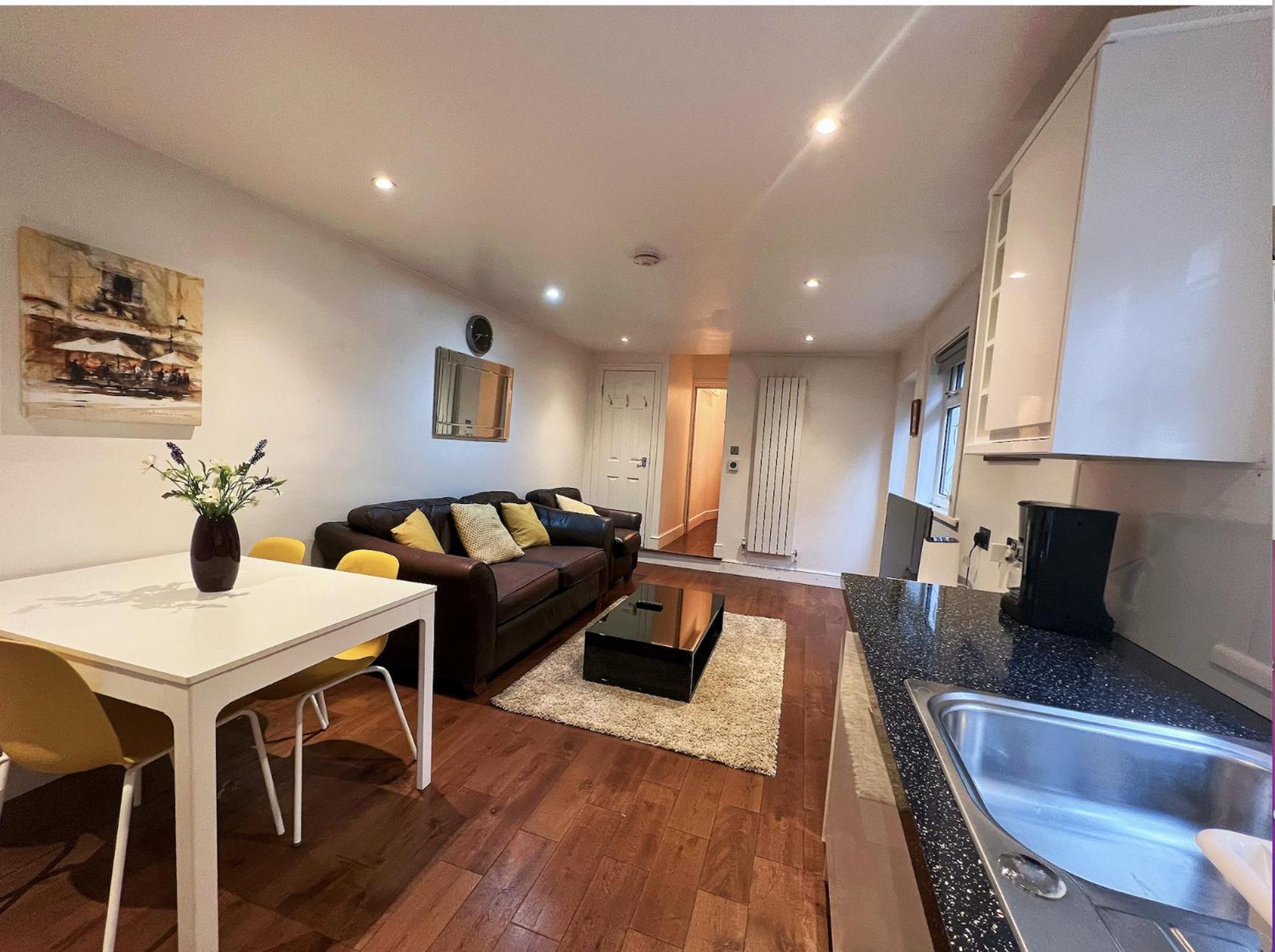 Lovely 2 Bedroom Garden Flat In Londres Extérieur photo